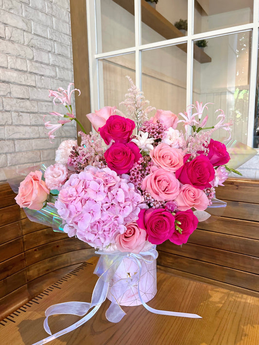 芭比 - 粉紅玫瑰繡球花束
