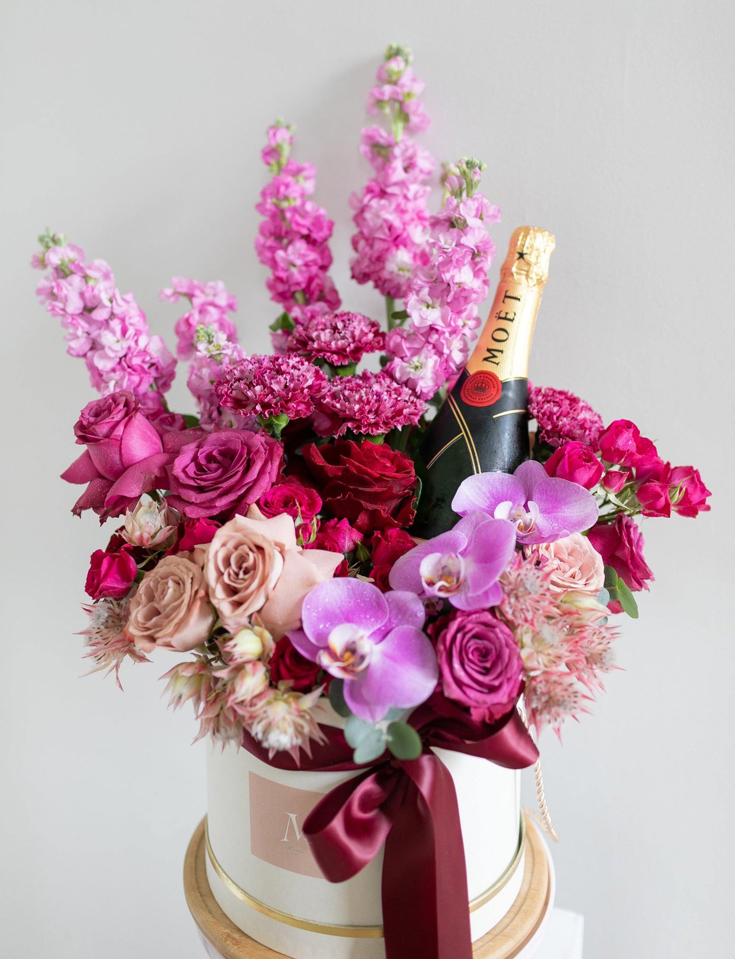 Flowers/Deluxe Champagne Gift Set